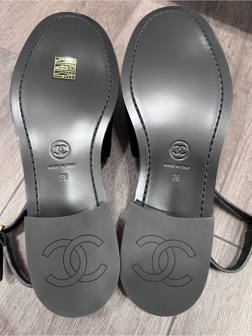 $1.6K 2026 CHANEL BLACK LEATHER LOAFERS SLINGBACK SHOES GOLD STRASS CC LOGO 38 - Picture 13 of 15
